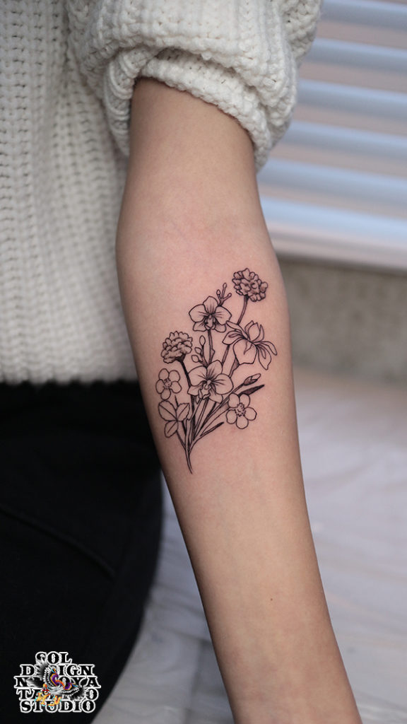 名古屋　タトゥー　女性